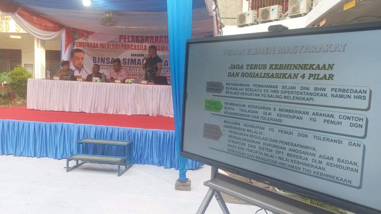 Anggota DPRD Kota Medan Binsar Simarmata sosialisasi pembinaan ideologi Pancasila dan Wawasan Kebangsaan (Wasbang). (Foto Ist)