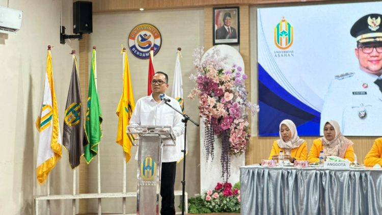 Wakil Wali Kota Tanjungbalai Muhammad Fadly Abdina hadiri pengukuhan para mahasiswa yang berhasil menyelesaikan studi dalam acara Yudisium XXXVI Fakultas Pertanian UNA
