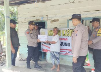 Polres Tanjungbalai Salurkan Bantuan salurkan bantuan kepada Ibu Asnah