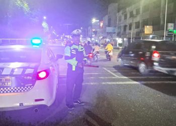 personil piket AIPTU BM Pakpahan, AIPDA Panal Simarmata, BRIPKA Dedy Sinaga dan BRIPKA Sahat Situmorang melaksanakan kegiatan patroli BLP