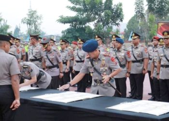 Kapolres Tanjungbalai AKBP Welman Feri, S.I.K. M.I.K Hadiri Sertijab Pejabat Utama dan Kapolres Jajaran Polda Sumut