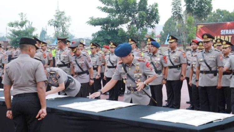 Kapolres Tanjungbalai AKBP Welman Feri, S.I.K. M.I.K Hadiri Sertijab Pejabat Utama dan Kapolres Jajaran Polda Sumut