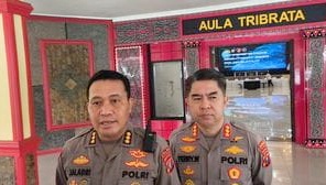 Karo Ops Polda Sumut, Kombes Pol. Dwi Tunggal Jaladri, didampingi Kabid Humas Kombes Pol. Dr. Ferry Walintukan. (Foto Ist)