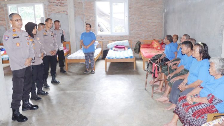 Polres Pematangsiantar Gelar Baksos di Panti Jompo