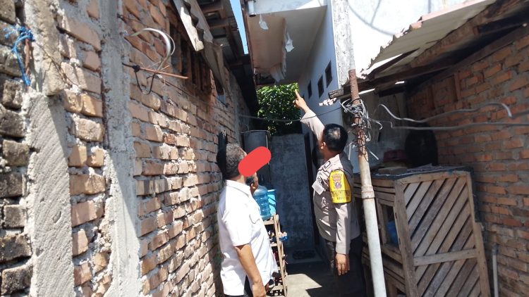 Bhabinkamtibmas Kelurahan Kristen Bripka Swandi respon cepat melakukan mediasi pengaduan warga di Jalan Sidikalang
