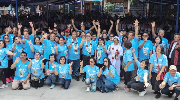 Wali Kota Pematangsiantar Wesly Silalahi SH MKn didampingi Ketua TP PKK Ny Liswati hadiri acara Reuni Akbar Alumni Lintas Angkatan SMP Cinta Rakyat (CR).1 Kota Pematangsiantar