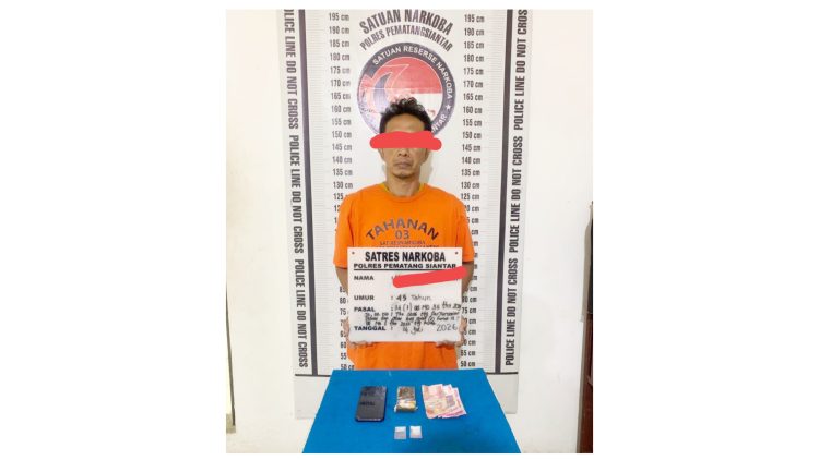 Tersangka MN dan barang bukti diamankan di Sat Resnarkoba Polres Pematangsiantar