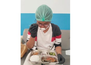 Tim Dokkes Polres Simalungun pemeriksaan Food Safety menu makanan dan minuman yang disiapkan di SPPG Polres Simalungun 2.
