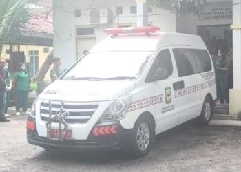 Jenajah Siswa Calon TNI AD, GGG saat diberangkatkan dari ruangan jenajah RSUD dr Djasamen Saragih Kota Pematangsiantar
