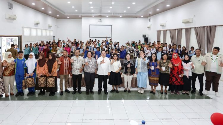 Wali Kota  Pematangsianțar Wesly Silalahi SH MKn menghadiri acara Peringatan Hari Anak Nasional Tahun 2026.