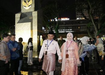 Wali Kota Tanjungbalai Mahyaruddin Salim bersama Ketua TP PKK Mashandayani Mahyaruddin, hadiri Gala Dinner Rakernas XVIII APEKSI yang berlangsung di Kota Medan