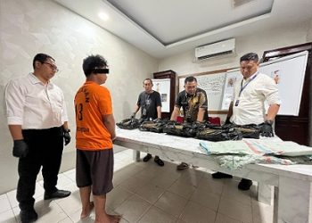 Bandar ganja yang ditangkap pihak Polrestabes Medan. (Foto Ist)