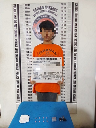 Tersangka NIZD dan barang bukti