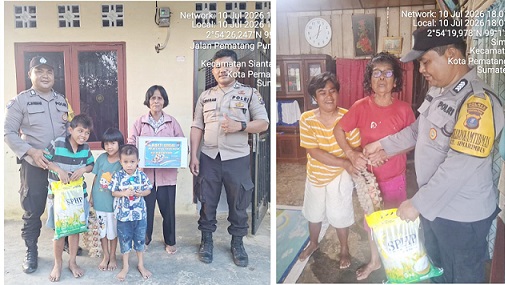 Bhabinkamtibmas Bripka Johannes C. Siregar, SH dan Bripka Dodi A. Siregar menyalurkan bantuan sosial (Bansos) dalam rangka HUT Bhayangkara Ke 80 kepada masyarakat membutuhkan