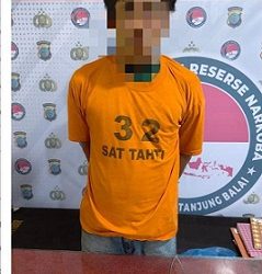 Pelaku RRT alias Ta dan barang bukti