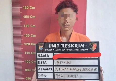 Polisi meringkus remaja berinisial RAH alias Parbot (19) yang merupakan pelaku aksi penggelapan sepeda motor modus bantuan karena kendaraan mogok. (Foto Ist)