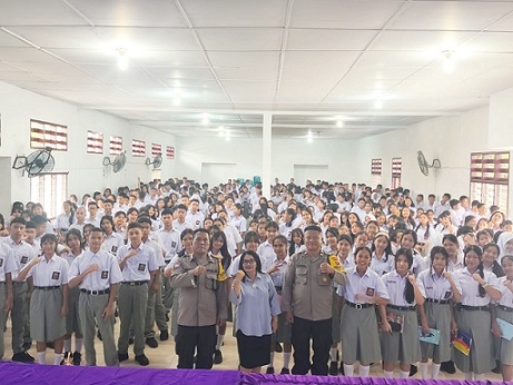 Bhabinkamtibmas Aiptu SM Purba dan Aipda Ijon Rotuah Saragih melaksanaskan kegiatan Police Go To Scholl di SMA Negeri 1