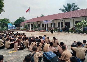 Kanit Bimas IPDA Nirwan M. Sirait hadir sebagai narsumber dalam kegiatan MPLS di SMA Negeri 6