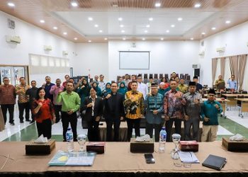 Wali Kota Pematangsiantar Wesly Silalahi SH MKn diwakili Staf Ahli Bidang Pembangunan Muhammad Hamdani Lubis SH membuka kegiatan Seminar Sehari ‘Membangun Jiwa Kepemimpinan dan Nasionalisme’ yang diikuti para tokoh agama