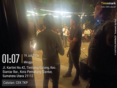 Personil piket Polsek Siantar Barat pengecekan di Cafe Jalan Kartini Samping Cafe APlus