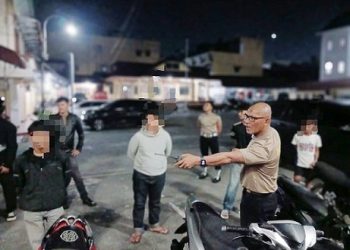 Timsus Dayok Mirah saat amankan dua sepedamotor knalpot brong di Mako Polres Pematangsiantar