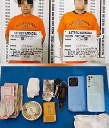 Tersangka DP alias Dandy dan RPS alias Ricko beserta barang bukti diamankan di Sat Resnarkoba Polres Pematangsiantar