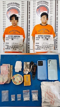 Tersangka DP alias Dandy dan RPS alias Ricko beserta barang bukti diamankan di Sat Resnarkoba Polres Pematangsiantar