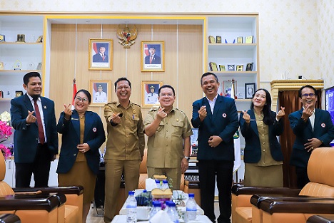 Wali Kota Pematangsiantar Wesly Silalahi SH MKn menyambut silaturahmi sekaligus audiensi Pengurus Cabang Terpilih Ikatan Dokter Indonesia (IDI) Pematangsiantar-Simalungun Masa Bakti 2025-2028.