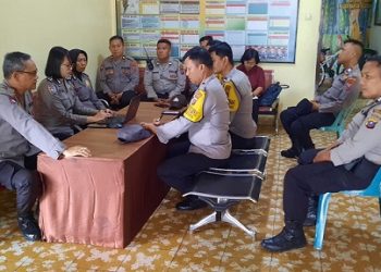 Kasat Binmas AKP Maxi J. Manurung Supervisi kepada Bhabinkamtibmas Polsek Siantar Selatand