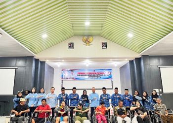 Pemko Tanjungbalai Serahkan 20 Alat Bantu Bagi Penyandang Disabilitas dan 90 Seragam Sekolah