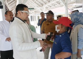 Wali Kota Tanjungbalai Mahyaruddin Salim dampingi Anggota DPR-RI Ahmad Doli Kurnia Tandjung (ADK) kunjungi ARM anak diduga korban pencabulan