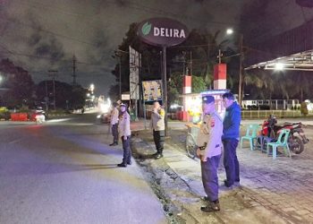 Kapolsek Siantar Selatan IPTU Suhaira Marbun SH bersama personilnya saat melaksanakan KRYD diwilkumnya