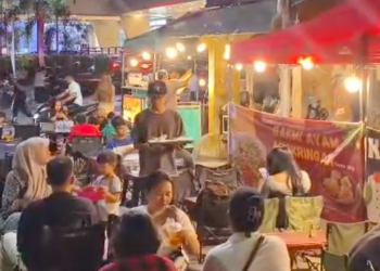 Angkringan Jocoffe dan Bakmi Depan Suzuya Merdeka Mall Ramai Diminati Kaula Muda dan Orangtua