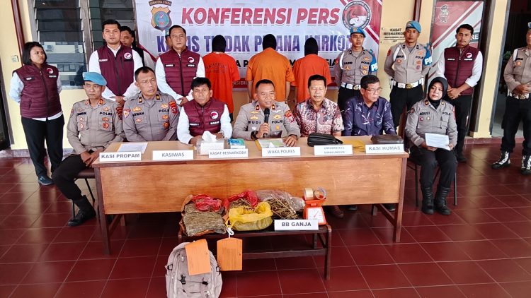 Wakapolres Pematangsiantar Kompol Budiono Saputro SH. MHv gak pimpin press release