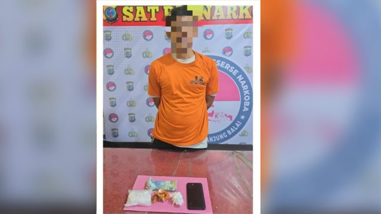 Tersangka MA alias As dan barang bukti