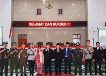 Wali Kota Pematangsiantar Wesly Silalahi SH MKn bersama Forkopimda menyaksikan Pidato Kenegaraan Presiden RI Prabowo Subianto