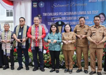 Ketua TP PKK Kota Pematangsiantar Ny Liswati Wesly Silalahi menyambut Tim Evaluasi Lomba IVA Test Tingkat Provinsi Sumut Tahun 2026 di Kecamatan Siantar Selatan