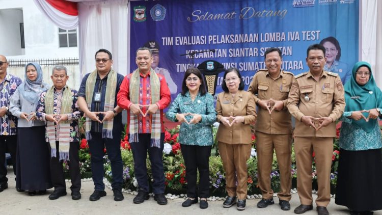Ketua TP PKK Kota Pematangsiantar Ny Liswati Wesly Silalahi menyambut Tim Evaluasi Lomba IVA Test Tingkat Provinsi Sumut Tahun 2026 di Kecamatan Siantar Selatan