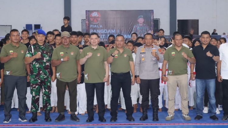 Wakapolres Pematangsiantar Kompol Budiono Saputro SH. MH mewakili Kapolres Pematangsiantar menghadiri Upacara Pembukaan Taekwondo Piala Pangdam 1/BB