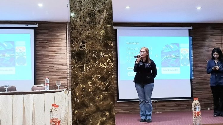Ketua SMSI Sumut Erris Julietta Napitupulu saat menghadiri Workshop Desain Model UKW Khusus Media Siber di Grand Sakura Hotel