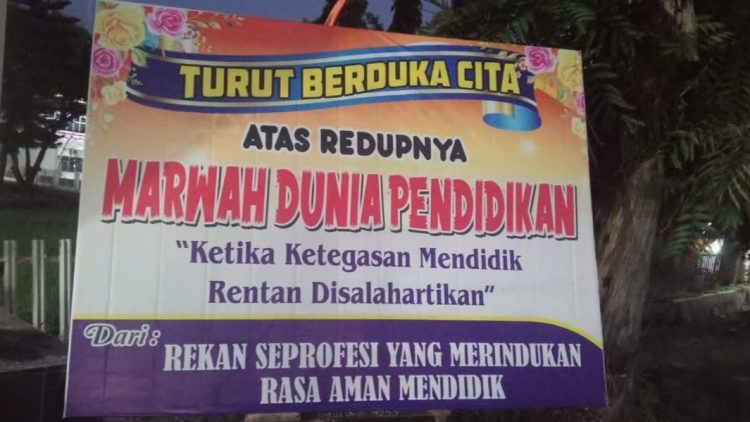 Papan bunga menghiasi kawasan PN Rantauprapat dan Kantor Kejari Labuhanbatu