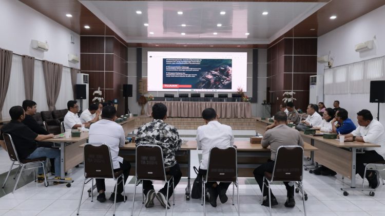 Wali Kota Pematangsiantar Wesly Silalahi SH MKn diwakili Sekda Junaedi A Sitanggang SSTP MSi menghadiri rapat persiapan pelaksanaan Wali Kota Cup Siantar Road Race 2026