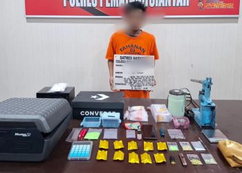 Tersangka SWG dan barang bukti diamankan di Sat Resnarkoba Polres Pematangsiantar