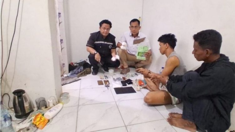 Kedua pengendara narkotika yang ditangkap di TKP