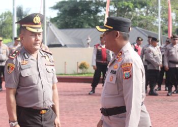 Kapolres Simalungun AKBP Marganda Aritonang, S.I.K. S.H. M.M berikan ucapan selamat kepada Kompol Suit Purba Dasuha