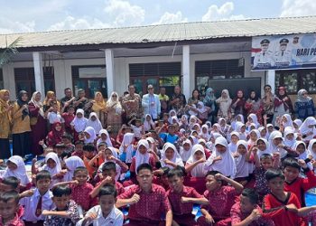 Wakil Wali Kota Tanjungbalai Muhammad Fadly Abdina kunjungan dan Layanan Mobil Perpustakaan Keliling ke SDN 134409