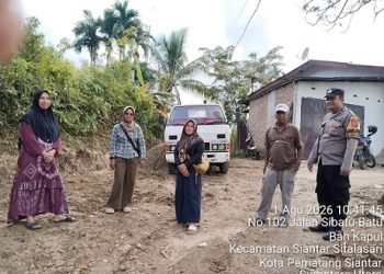Bhabinkamtibmas Kelurahan Bah Sorma AIPDA Fadlan Fahmi S.H melaksanakan sambang kamtibmas kepada Pokmas Sapangambei Manoktok Hitei