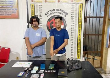 Kedua pelaku, APM dan RKM beserta barang bukti diserahkan ke Sat Resnarkoba Polres Simalungun