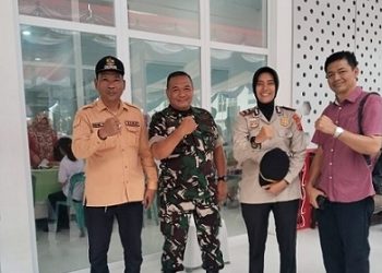Kapolsek Siantar Selatan IPTU Suhaira Marbun SH, Camat Siantar Selatan Hendri Gunawan Purba, SH, Danramil Siantar Timur Kapten Resmanto dan Kanit Reskrim Ipda Jaya Manihuruk, SH saat hadiri Gebyar Iva Test