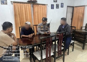 Polsek Siantar Martoba Cek TKP Laporan Dugaan Penyekapan Lansia di Rumah Jalan Deyah